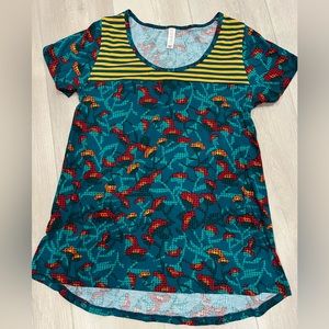 EUC LuLaRoe Classic tee